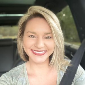 Meet your Posher, Briana